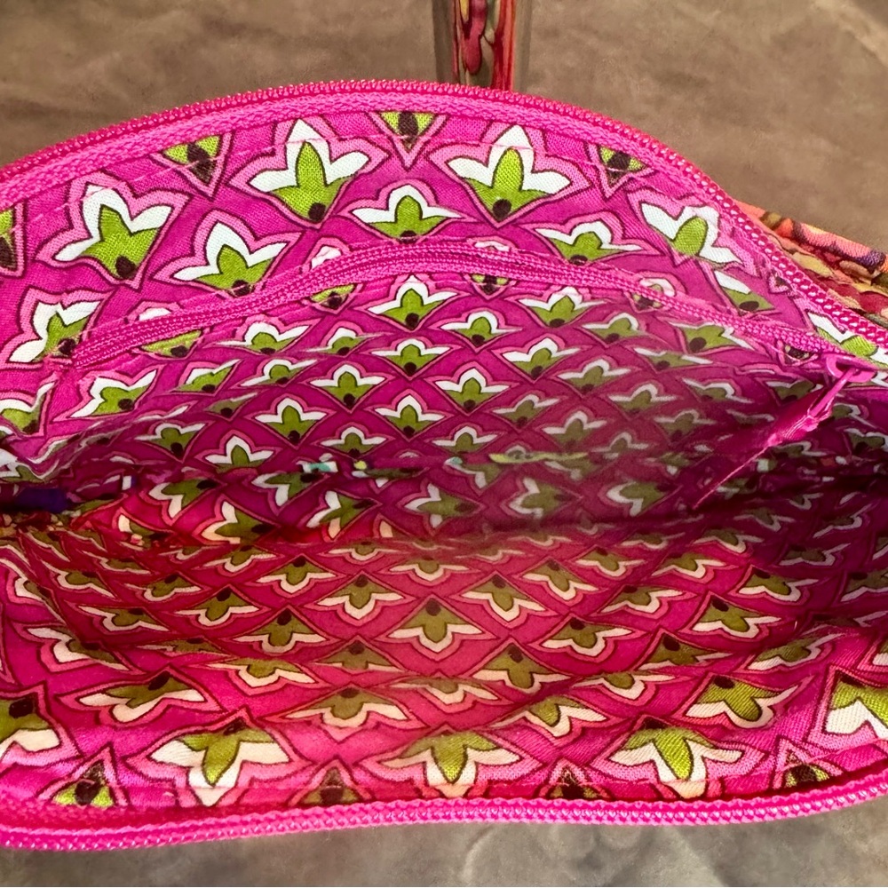 Vera Bradley Hipster - Picture 6 of 6